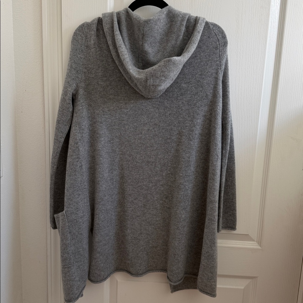 NEW Saks Fifth Avenue Gray Hooded 100% cashmere long Cardigan - Picture 2 of 11